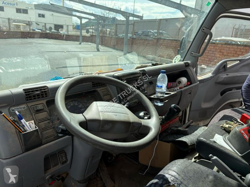 Kamion Mitsubishi 60C14