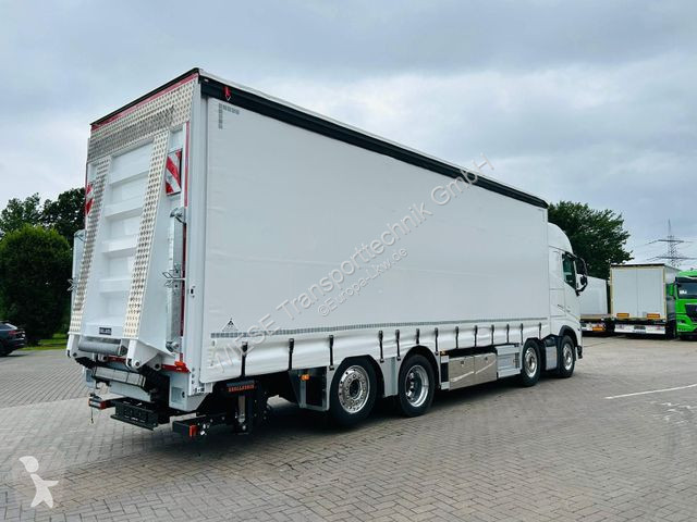 Camion Volvo 500 8x2 Arbeitsbühnen Transporter...