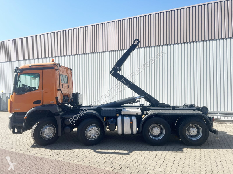 Vrachtwagen Mercedes Arocs 3243 LK 8x4/4 Arocs...