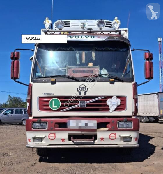 Camião Volvo FL
