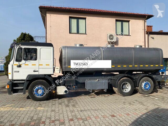 Camion MAN F 2000 /
