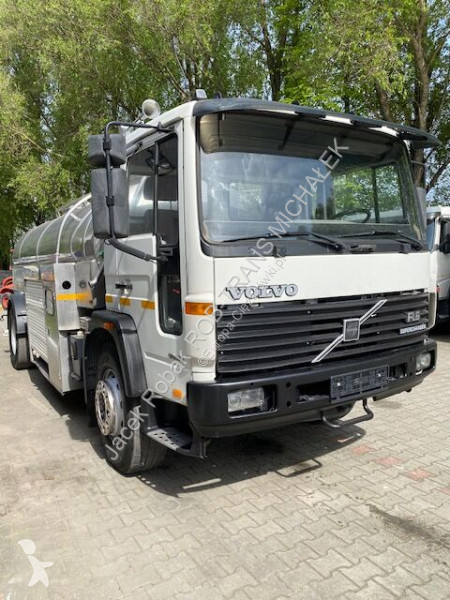 Camion Volvo FL 618
