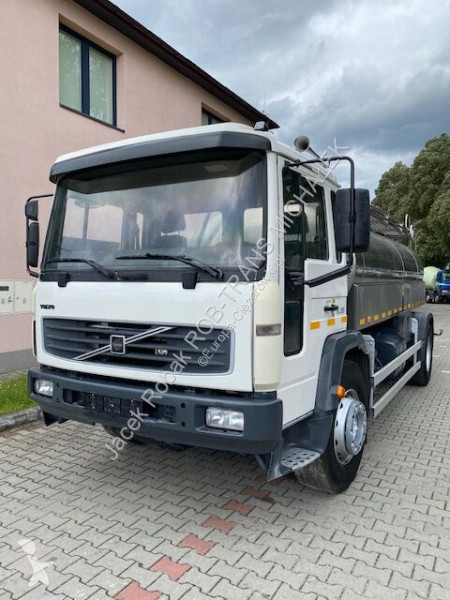 Camión Volvo Ultrakus 3002