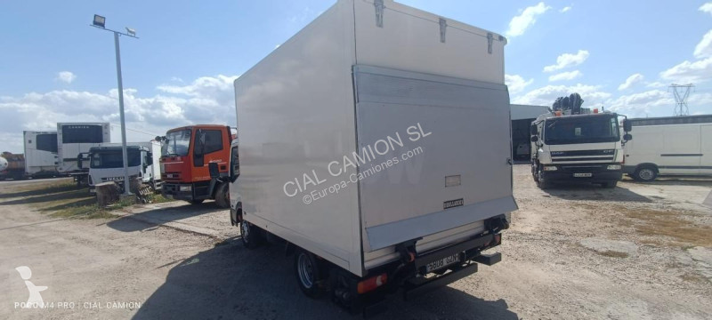 Camion Nissan 35.11