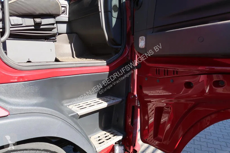 Kamion Volvo 520  - 8x4 R - Ketting systeem