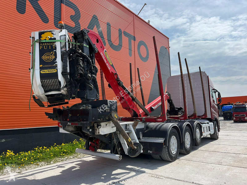 Kamion Volvo 750 8x4/4 DAMAGED !