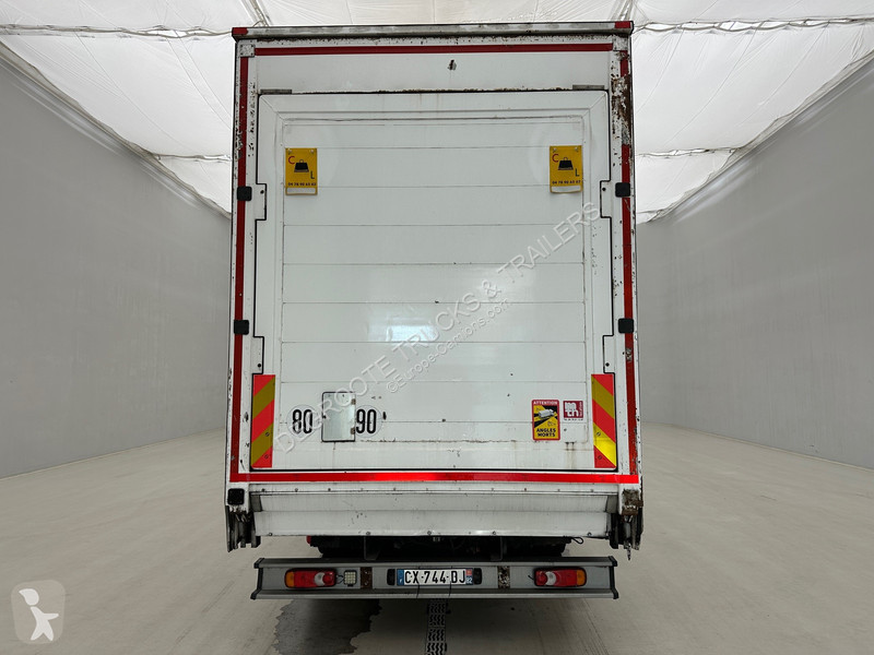 Camion Volvo FL 290