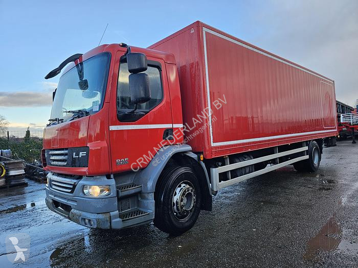 Camion DAF FA- 4x2 |manual gear | loading lift...