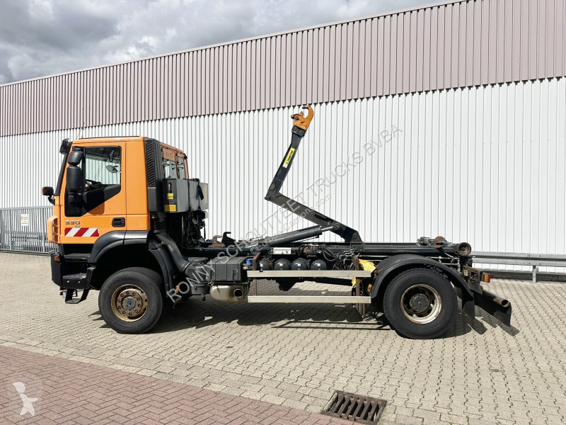 Kamion Iveco Trakker AD190T33WP 4x4 Trakker...