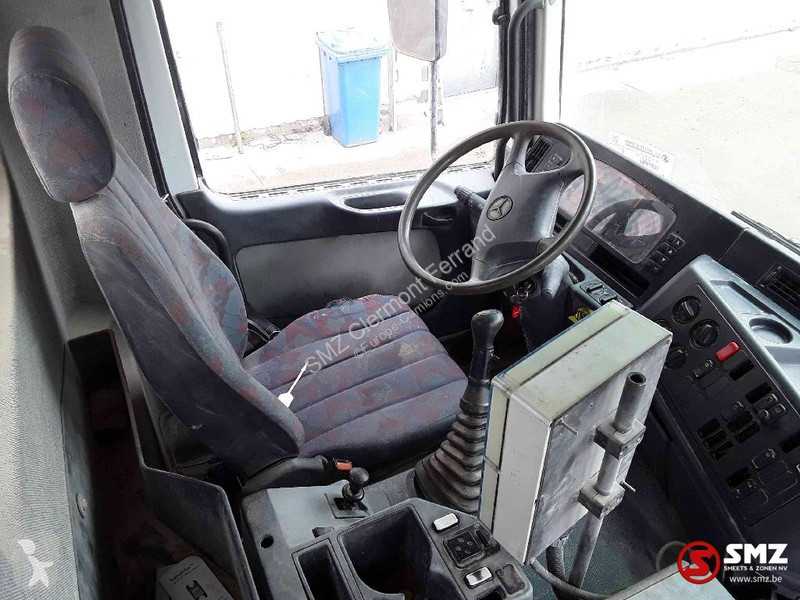 Vägmaskiner Mercedes 3335 6x6 88000km manual