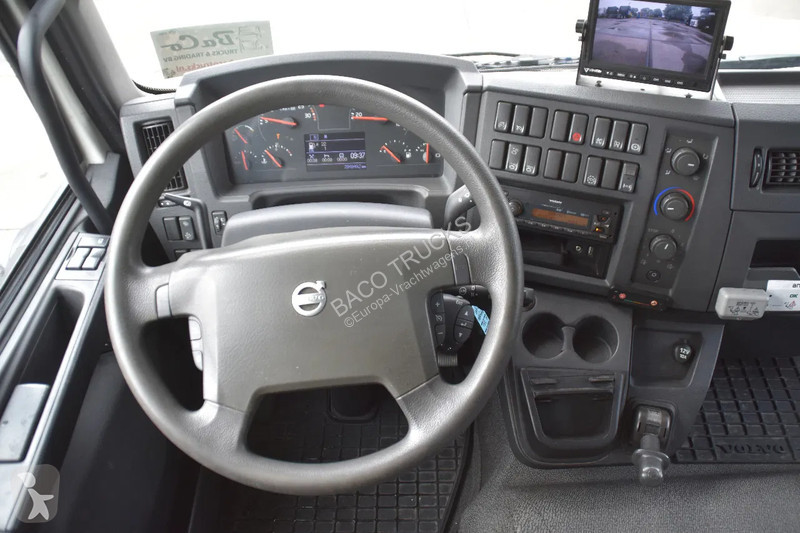 Camion Volvo 280 4x2 + BOX - 294 TKM - AIRCO -...