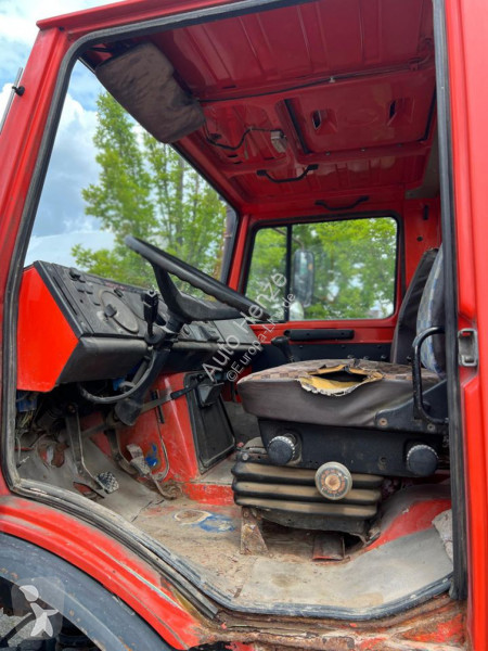 Kamion Mercedes Unimog U 424 2-Achs...
