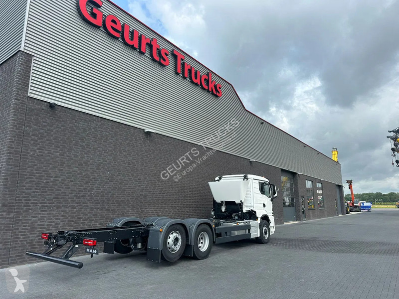 Camion MAN 26.520 6X2H-4 BL CH HYDRO DRIVE...