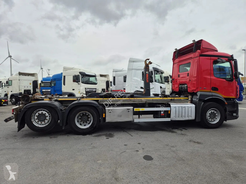 Vrachtwagen Mercedes ANTOS 2843