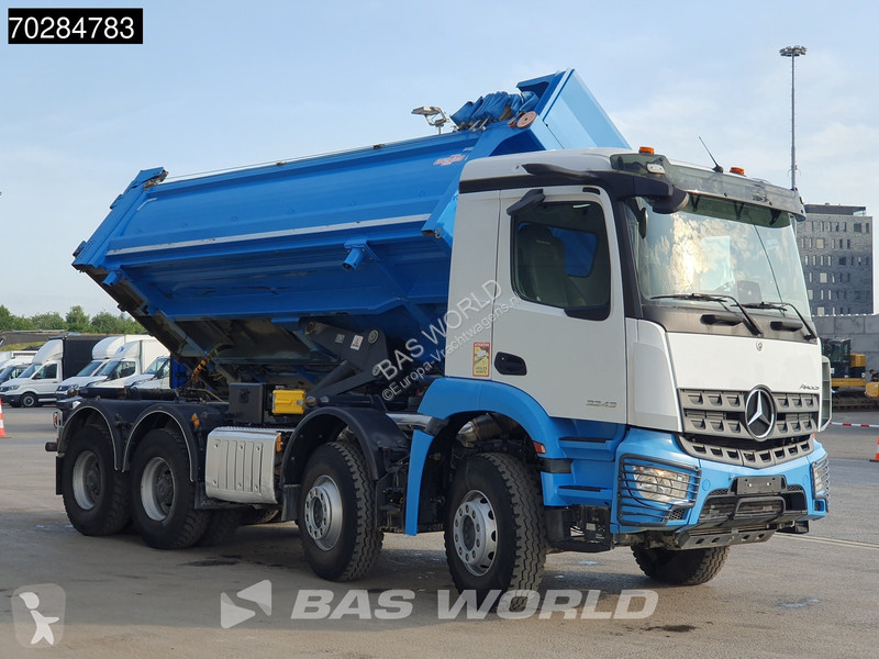 Camion Mercedes 3243 8X4 14m3 2-side tipper...