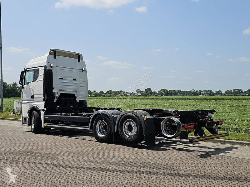 Camião MAN 26.470  TG3 6X2-4 STEERAXLE