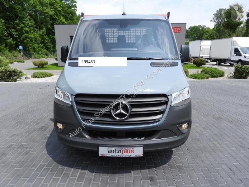 Autoutilitară Mercedes SPRINTER 315 SKRZYNIA 8...