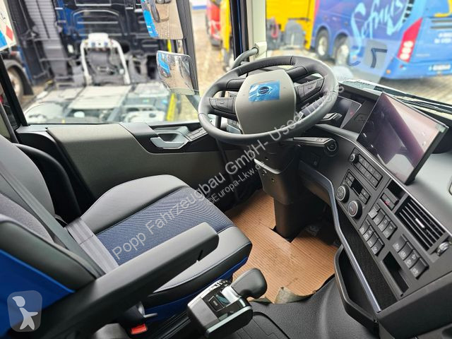 Kamion Volvo 500 6x4...