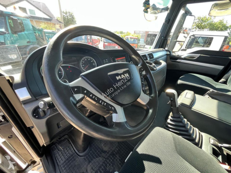 Camion MAN TG-S 35.400 8x6H 4 Achs Muldenkipper...