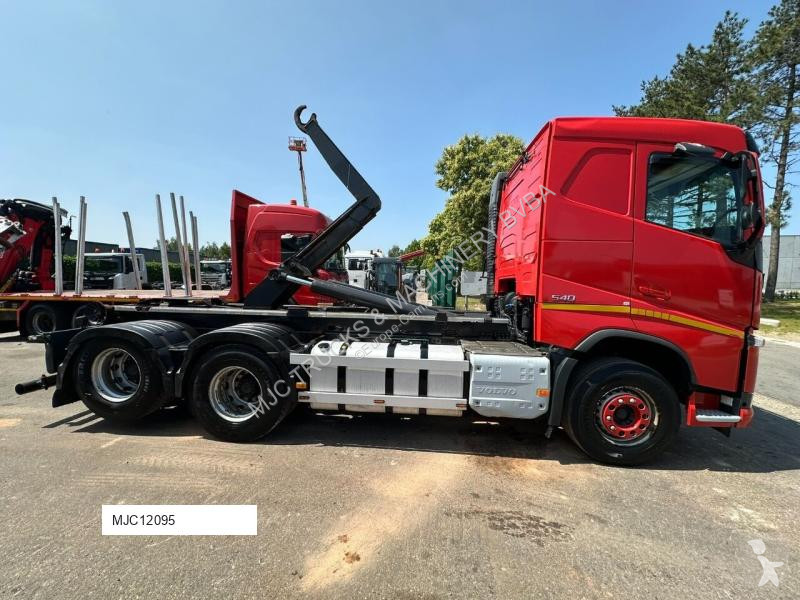 Kamion Volvo 6x4 HOOKLIFT 20T - RETARDER - LIFT...