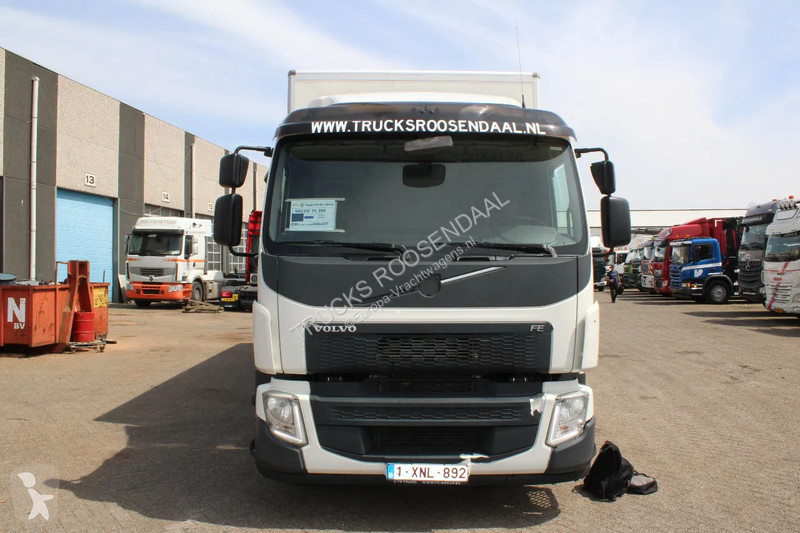 Vrachtwagen Volvo 280 + 19 T + LIFT + EURO 6 +...