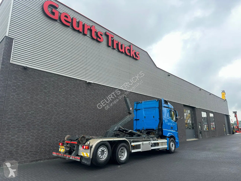 Kamion Mercedes 2545 6X2 MET HIAB MULTILIFT...
