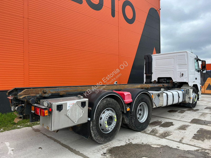 Camión Volvo 6x2*4 HYDRAULICS / CHASSIS L=6875 mm