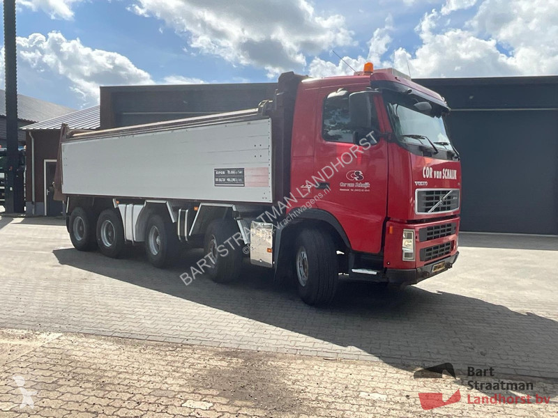 Kamion Volvo 440 10x4 Euro 5 geisoleerde asfalt...