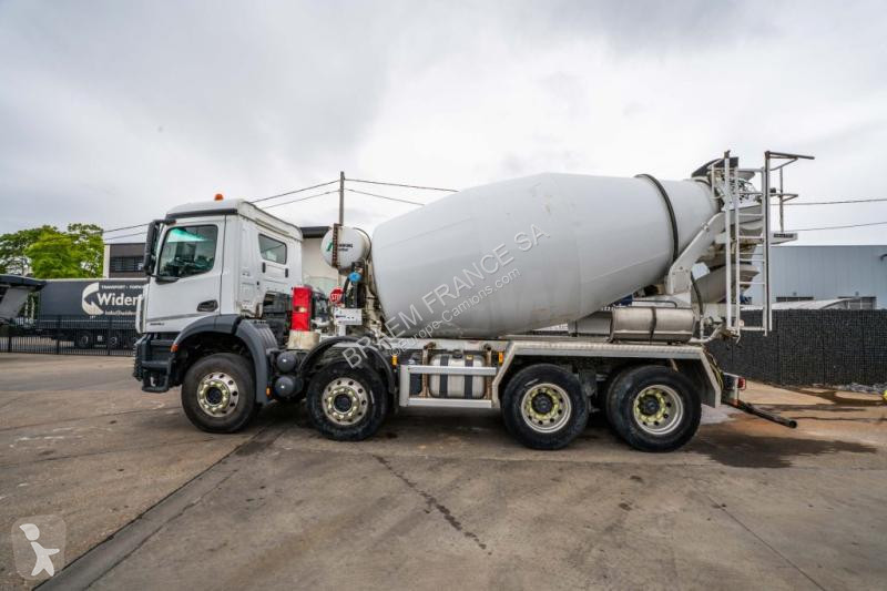 Camion Mercedes AROCS 3 + STETTER 9m3