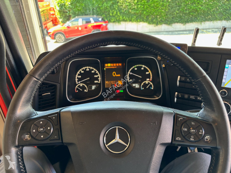 Vrachtwagen Mercedes actros 1848