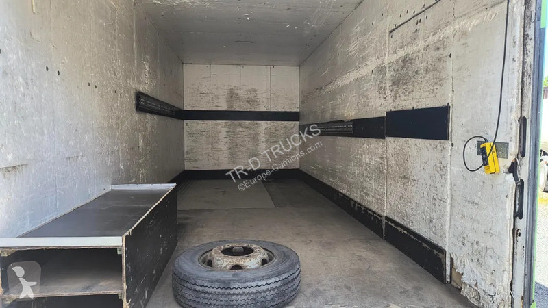 Camion Mercedes 815 + TAIL LIFT 1000 KG