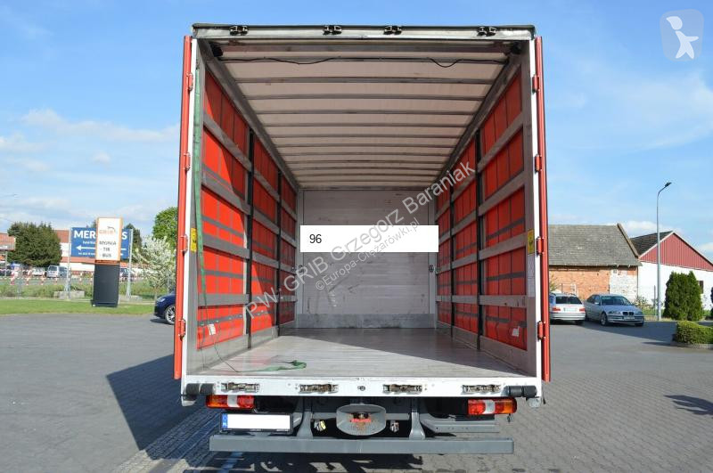 Camion Mercedes ATEGO 824 EURO 6 1.HAND...