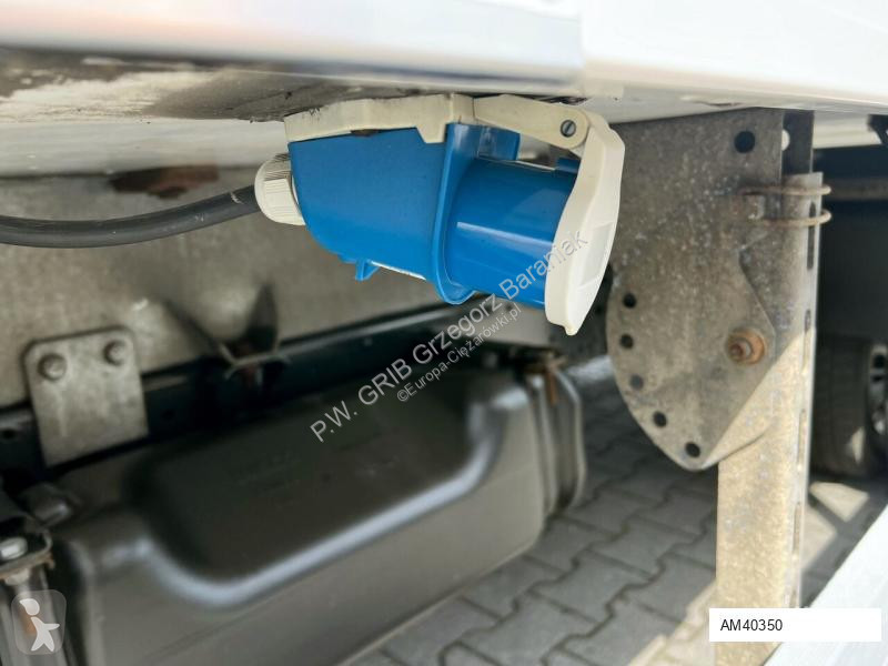 Furgoneta Iveco 50C15 Kontener Mroźnia/Chłodnia...