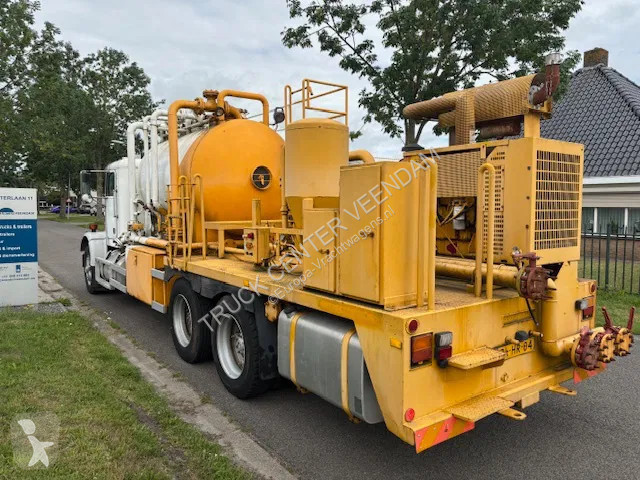 Camion Freightliner 3 AXLE RIGID BODY chassis...