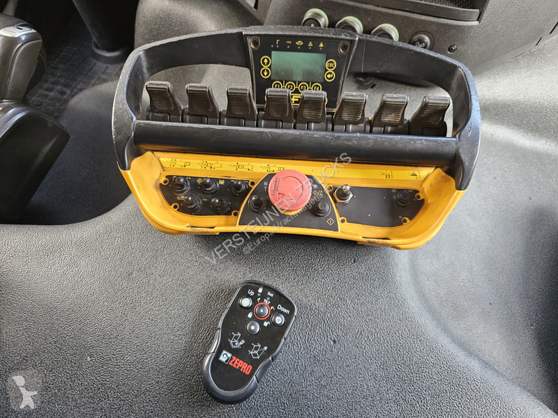 Kamion Volvo FM 330 4x2 / EFFER 12.5 t/m CRANE...