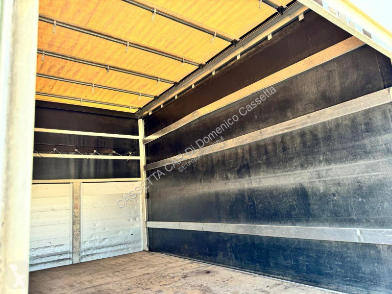 Furgoneta Iveco DAILY 35C14 CON CENTINA ALLA...