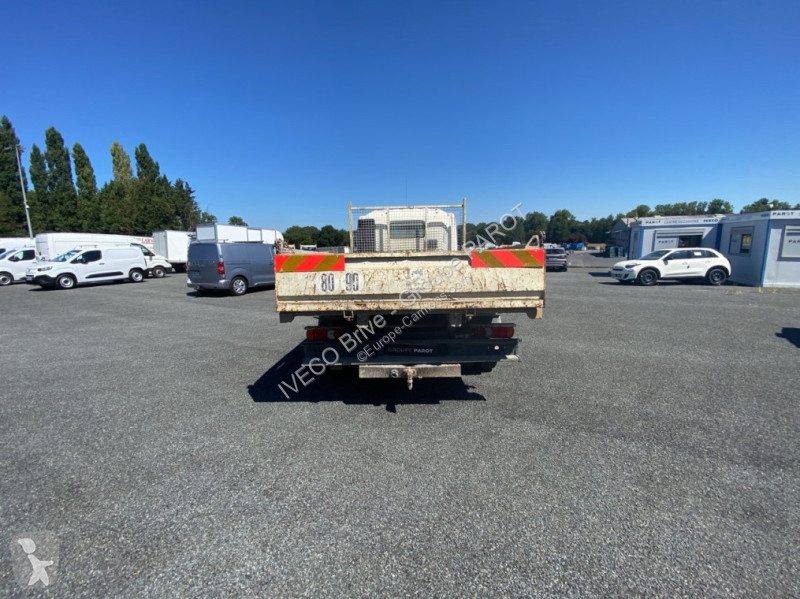 Camion Nissan DIVERS
