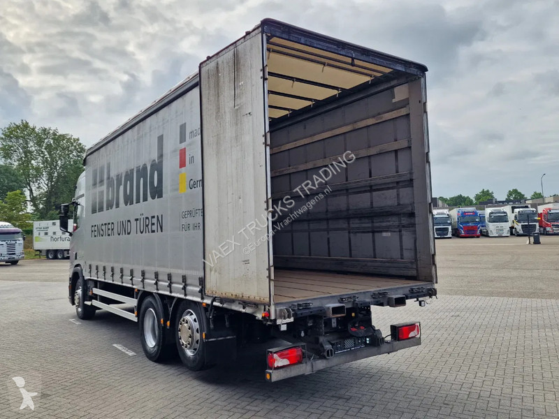 Kamion Scania 410 Highline 6x2 - Curtain sider...