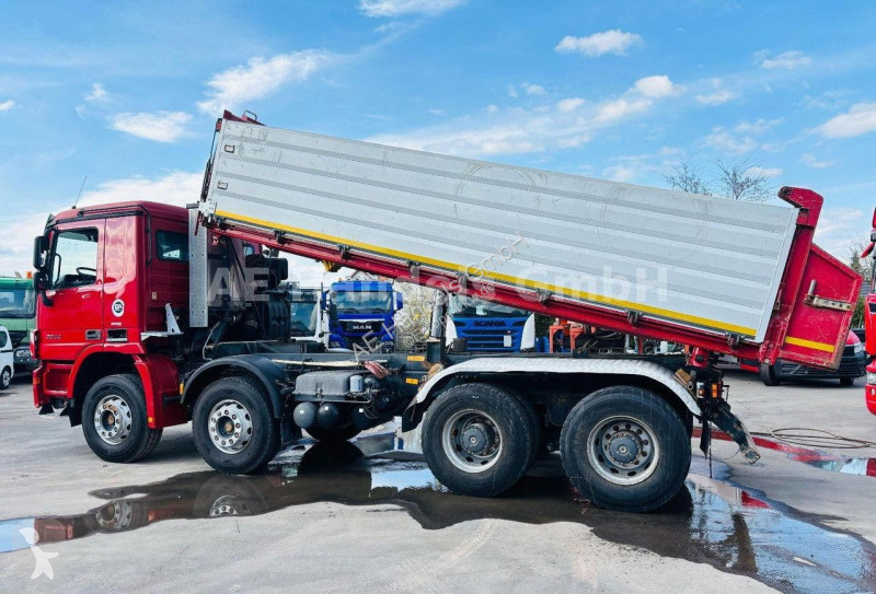 Kamion Mercedes 3244