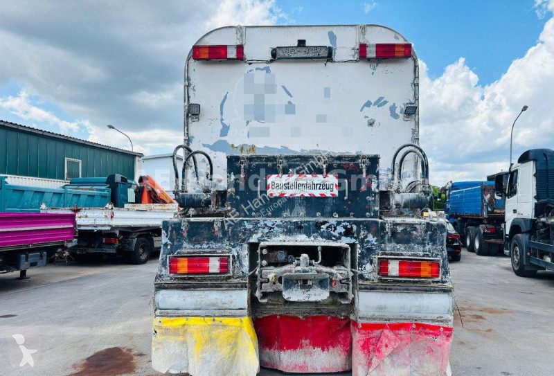 Camion Mercedes 3348