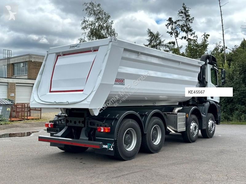 Kamion Mercedes 4142 8X4  Mulden-  Kipper -...