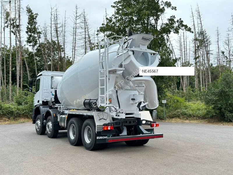 Kamion Mercedes AROCS 5  4142 B 8X4 Euro 3...