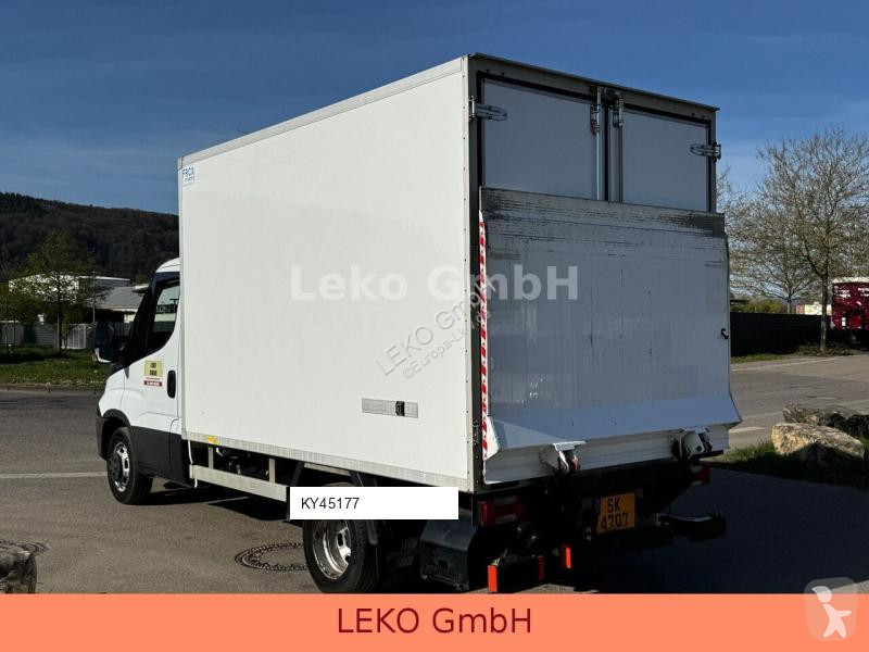 Kamion Iveco 35C12 Mit Carrier Xr 350