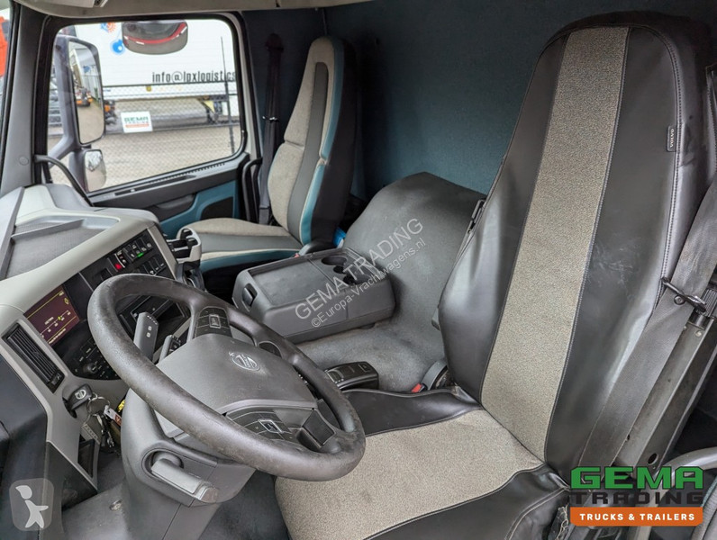 Kamion Volvo FM330 4x2 Daycab Euro6 JOAB Portal...
