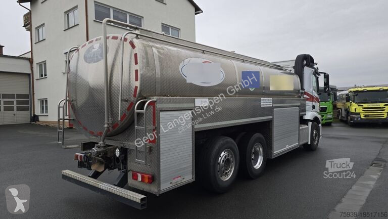 Camion Mercedes 2553 6x2 ISOLIERT