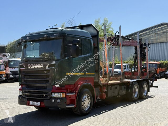 شاحنة Scania R560 6x4 Holztransport Kran...