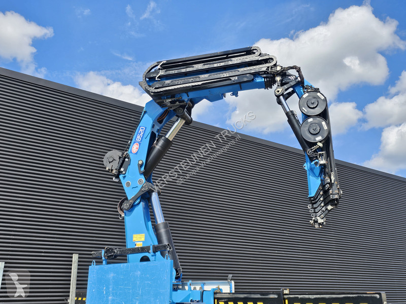 Kamion MAN 35.480 8x4-4 / HMF 85 t/m + JIB / WINCH