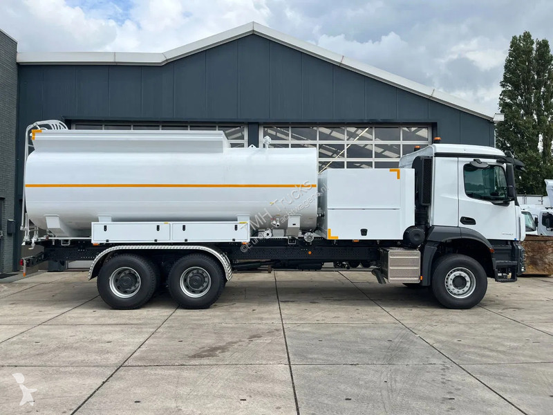Lastbil Mercedes 3340 6x6 Water Tank Truck