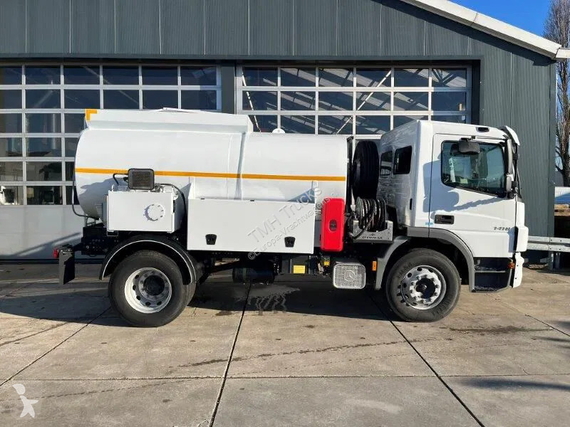 Camión Mercedes 1418 4x2 Fuel Tank Truck