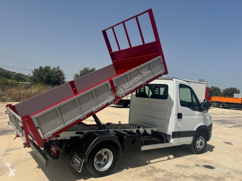 Kamion Iveco DAYLI 35C11